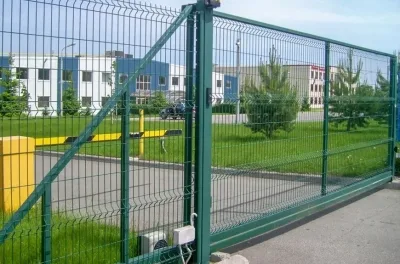 Откатные ворота на винтовых сваях из 3д сетки